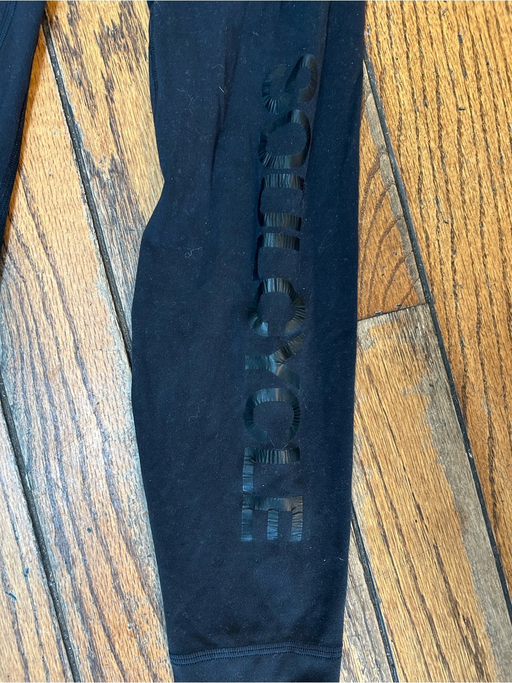 Black Womens Lululemon Skull-Accent Leggings- soul cycle - Picture 2 of 4